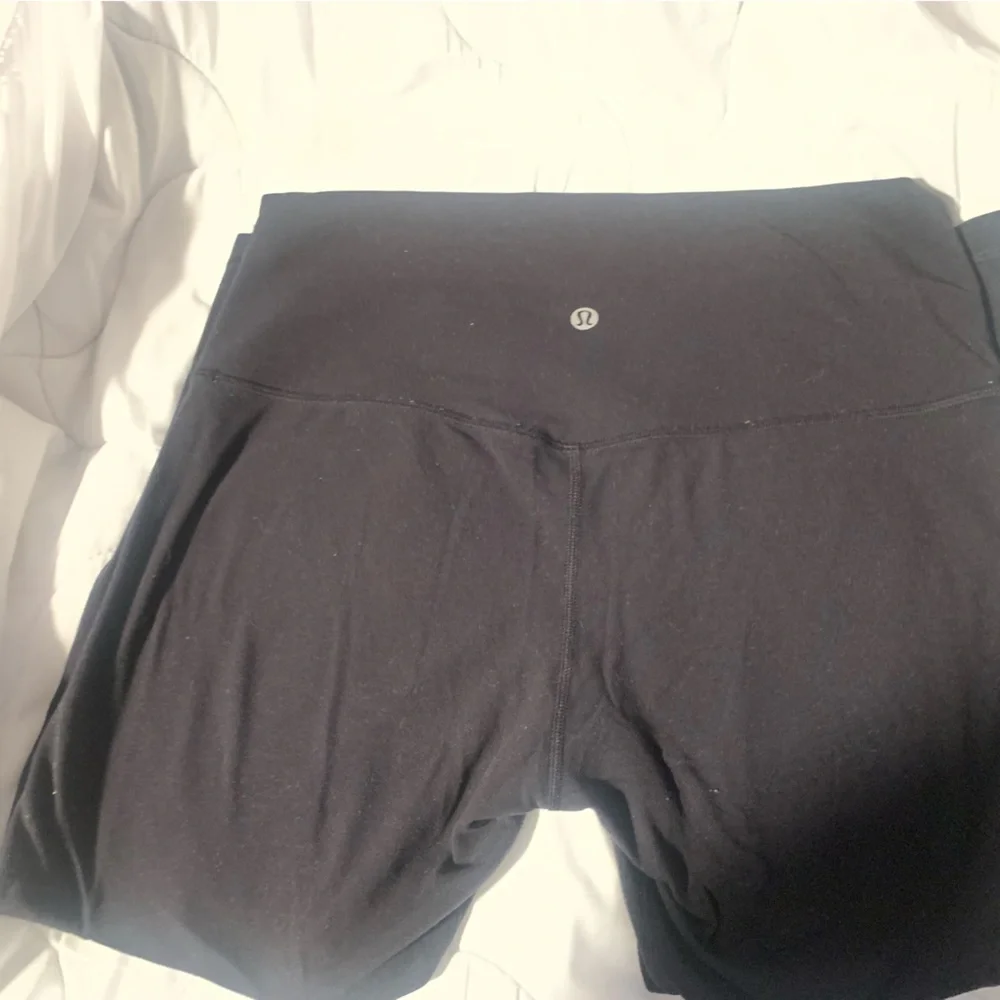 Lululemon - Picture 3 of 5